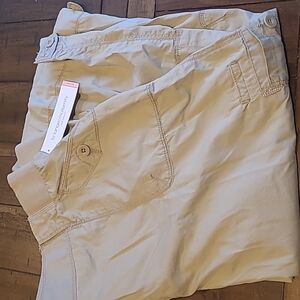 COPY - Liz Lange Belly Panel Vintage Khaki Crop Pants 18